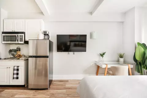 141 E 33rd St, New York, NY 10016