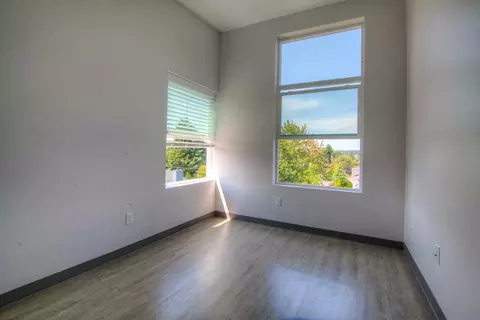 358 NW 85th St, Seattle, WA 98117 photo 2