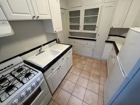 1870 Washington St, San Francisco, CA 94109