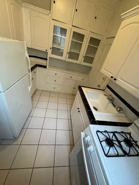 1870 Washington St, San Francisco, CA 94109