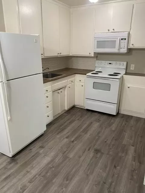 3224 W St, Sacramento, CA 95817