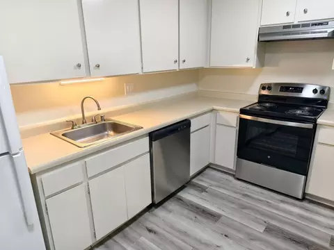 1451 3rd St, Sacramento, CA 95814