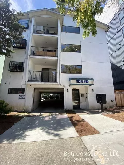 4237 8th Ave NE, Seattle, WA 98105