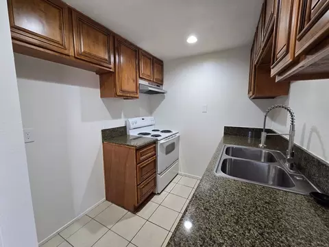 810 N Minter St, Santa Ana, CA 92701