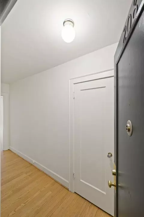 1017 Boren Ave, Seattle, WA 98104