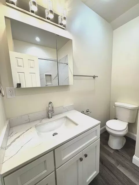 1759 Seminary Ave, Oakland, CA 94621