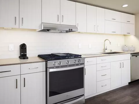 210 Wall St, Seattle, WA 98121 photo 18