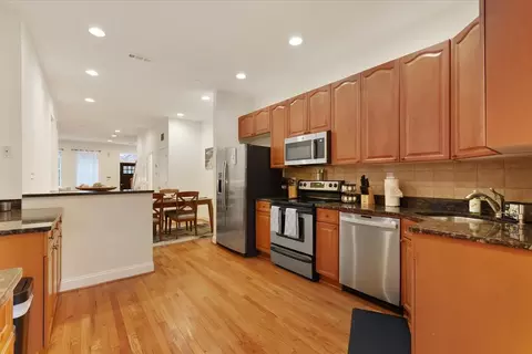 1425 P St NW, Washington, DC 20005 photo 8