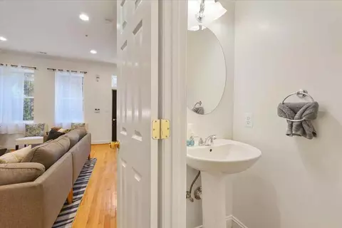 1425 P St NW, Washington, DC 20005 photo 14