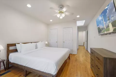 1425 P St NW, Washington, DC 20005 photo 4