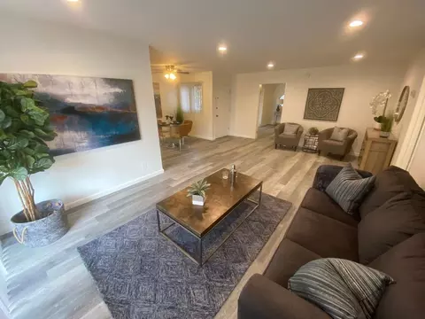 14905 Dickens St, Sherman Oaks, CA 91403