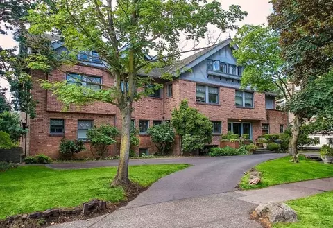1 W Highland Dr, Seattle, WA 98119