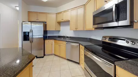 5120 Washington St, Boston, MA 02132
