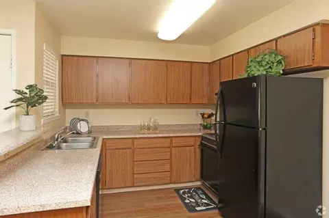 2800 2810 Willow Ave, Clovis, CA 93612