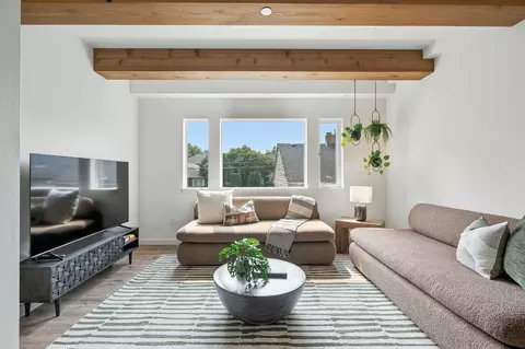 925 NE 23rd Ave, Portland, OR 97232