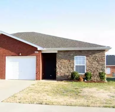 108 Maureen Dr, Clarksville, TN 37043