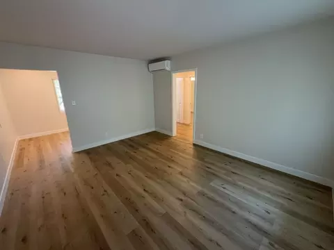 267 W Elm Ave, Burbank, CA 91502 photo 14