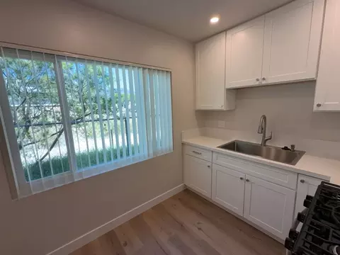 267 W Elm Ave, Burbank, CA 91502 photo 9