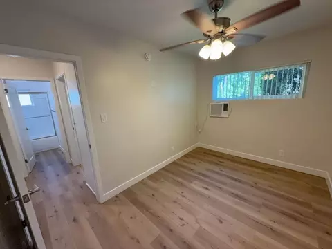 267 W Elm Ave, Burbank, CA 91502 photo 12