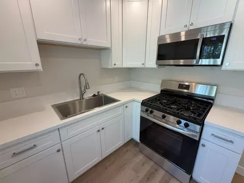 267 W Elm Ave, Burbank, CA 91502 photo 16