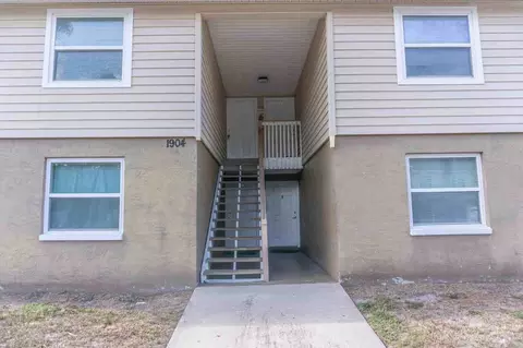1904 Golden Glade Ct, Tampa, FL 33612