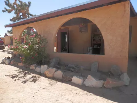 1050 Alta Ave, Landers, CA 92285 photo 12