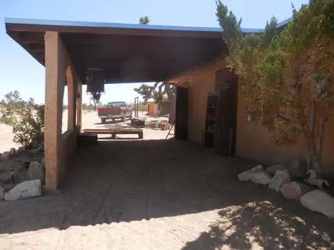 1050 Alta Ave, Landers, CA 92285 photo 13