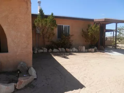 1050 Alta Ave, Landers, CA 92285 photo 14