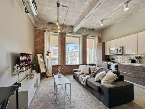 555 Evergreen St, Dallas, TX 75201