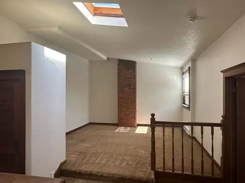 1709 NW Glisan St, Portland, OR 97209
