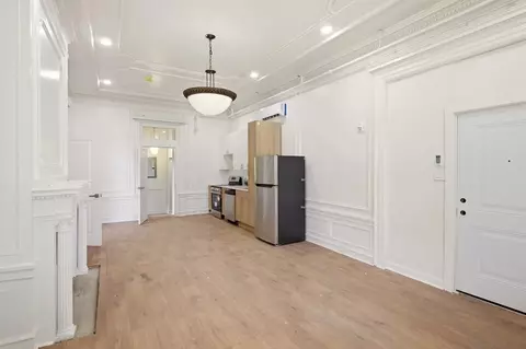 6012 Ridge Ave, Philadelphia, PA 19128