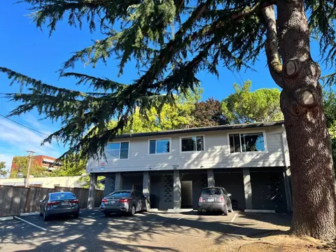 3059 SE Alder St, Portland, OR 97214