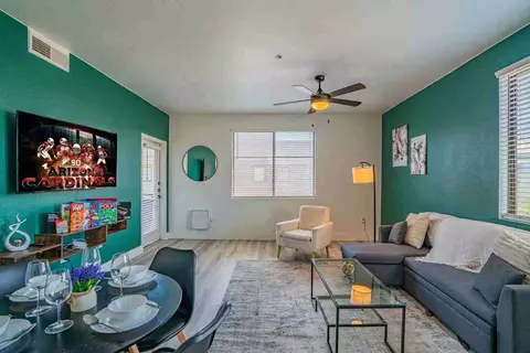6610 N 93rd Ave, Glendale, AZ 85305