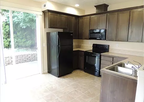 Se Chase Loop, Gresham, OR 97080 photo 8