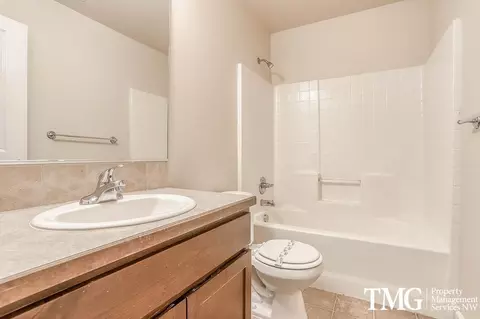 Se Chase Loop, Gresham, OR 97080 photo 22