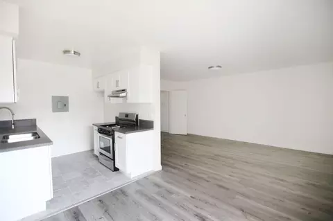 7248 Jordan Ave, Los Angeles, CA 91303
