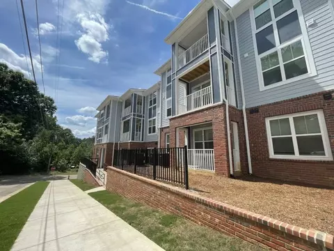 1401 Stovall Dr, Raleigh, NC 27606