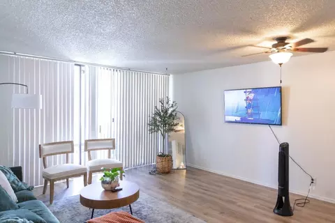 1400 E Palm Canyon Dr, Palm Springs, CA 92264