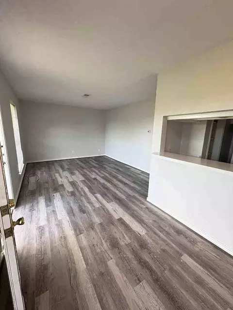 310 Yaupon St, Freeport, TX 77541