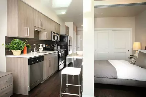 306 Queen Anne Ave N, Seattle, WA 98109 photo 2
