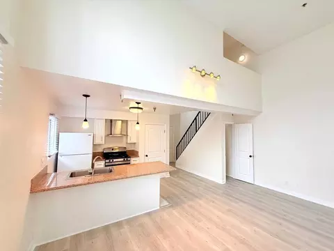 432 N Kingsley Dr, Los Angeles, CA 90004