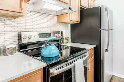 9806 Mahogany Dr, Gaithersburg, MD 20878 photo 6