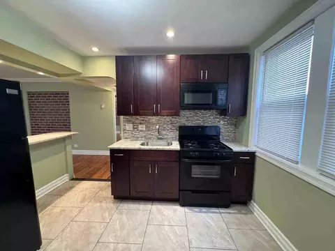 2436 W 68th St, Chicago, IL 60629 photo 3