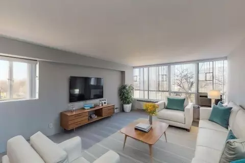 3233 S King Dr, Chicago, IL 60616
