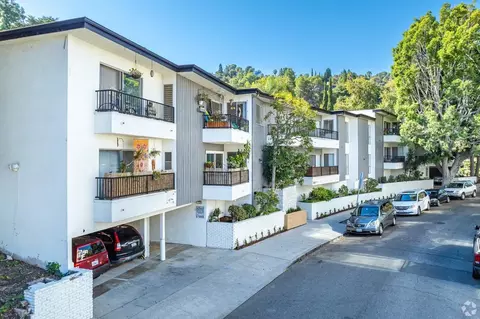 3650 Regal Pl, Los Angeles, CA 90068