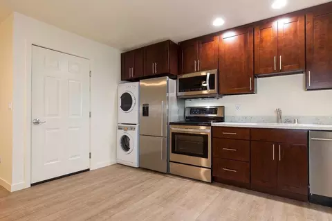 616 N 48th St, Seattle, WA 98103
