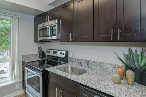 1905 Stevens Rd, Woodbridge, VA 22191 photo 4
