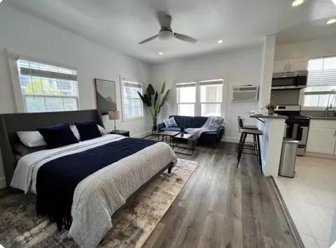 660 S Cloverdale Ave, Los Angeles, CA 90036