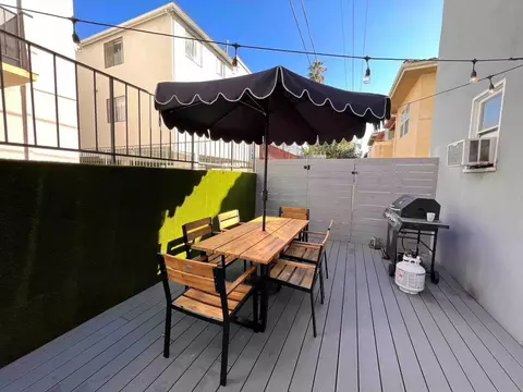 2050 Dracena Dr, Los Angeles, CA 90027