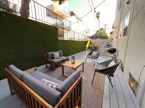 2050 Dracena Dr, Los Angeles, CA 90027
